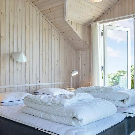 Nice Home In Sjaellands Odde With Wifi Feriehus