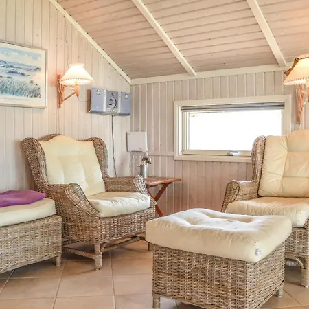 Nice Home In Sjaellands Odde With Wifi Feriehus