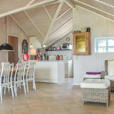 Nice Home In Sjaellands Odde With Wifi